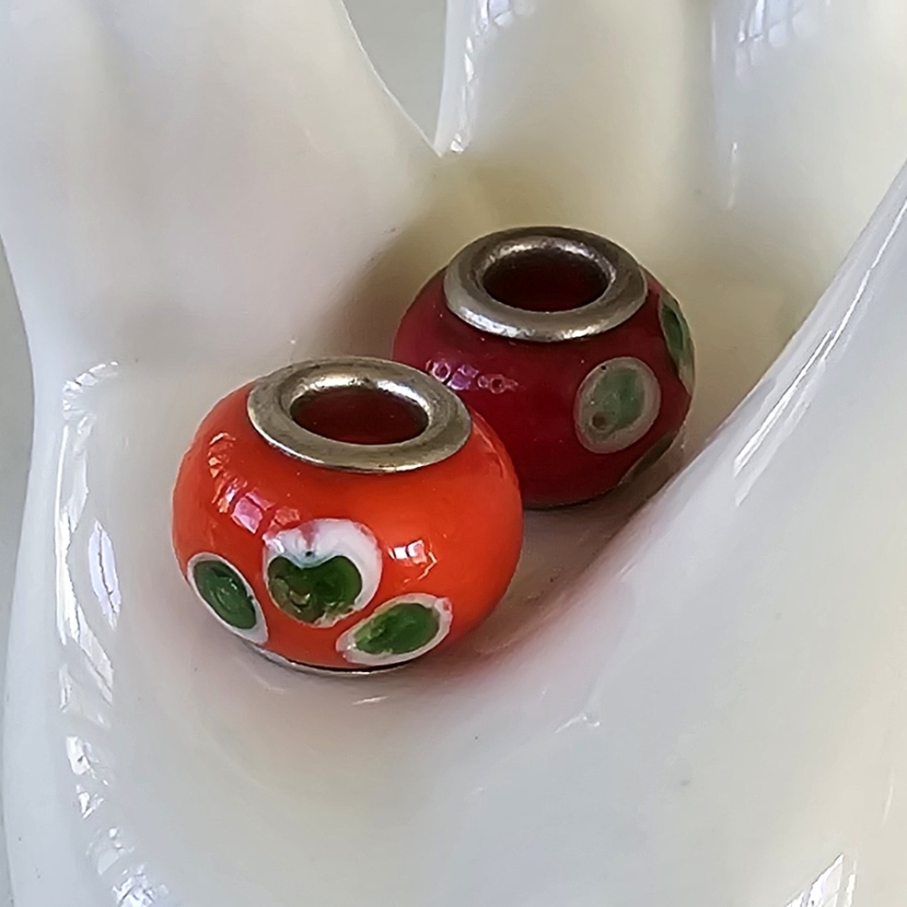 📿 Glass Blown Flower Beads